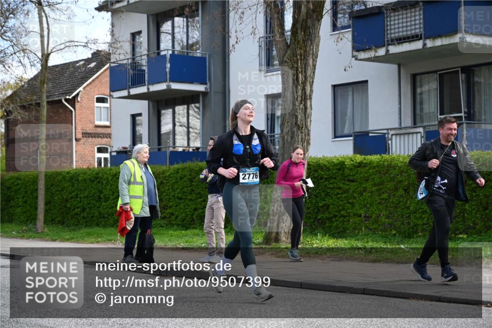 12.04.2026 - 45. Internationalen Wilhelmsburger Insellauf J. Mangold http://msf.ph/oto/9507399 12.04.2026 11:53:45 Ziel 4508, 2566, 2776, 2093, 2679, 2680 meine-sportfotos.de