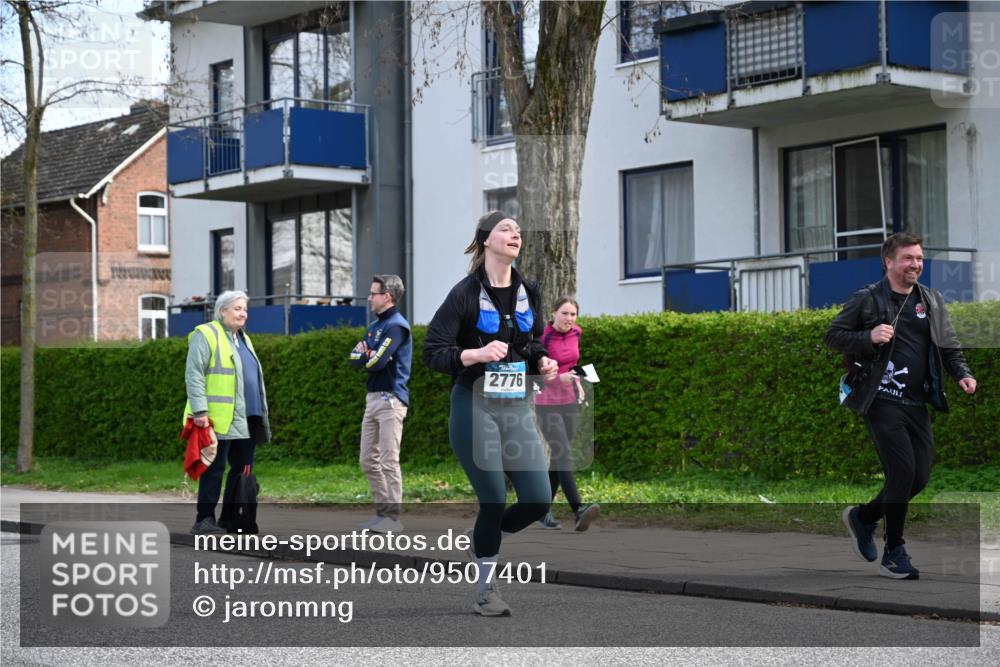12.04.2026 - 45. Internationalen Wilhelmsburger Insellauf J. Mangold http://msf.ph/oto/9507401 12.04.2026 11:53:45 Ziel 4508, 2566, 2776, 2093, 2679, 2680 meine-sportfotos.de