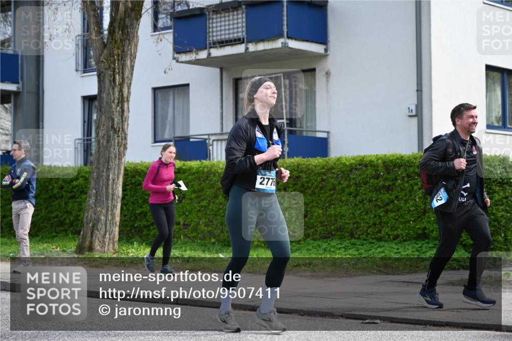 12.04.2026 - 45. Internationalen Wilhelmsburger Insellauf J. Mangold http://msf.ph/oto/9507411 12.04.2026 11:53:46 Ziel 4508, 2566, 2776, 2093, 2679, 2680 meine-sportfotos.de
