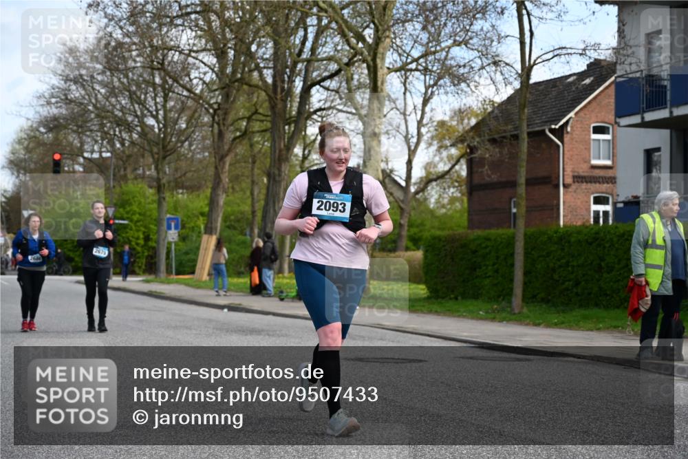 12.04.2026 - 45. Internationalen Wilhelmsburger Insellauf J. Mangold http://msf.ph/oto/9507433 12.04.2026 11:54:00 Ziel 2776, 2093, 2679, 2680 meine-sportfotos.de