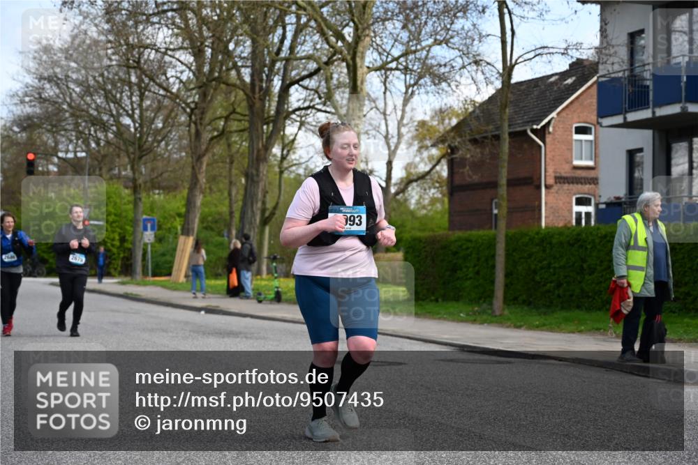 12.04.2026 - 45. Internationalen Wilhelmsburger Insellauf J. Mangold http://msf.ph/oto/9507435 12.04.2026 11:54:00 Ziel 2776, 2093, 2679, 2680 meine-sportfotos.de