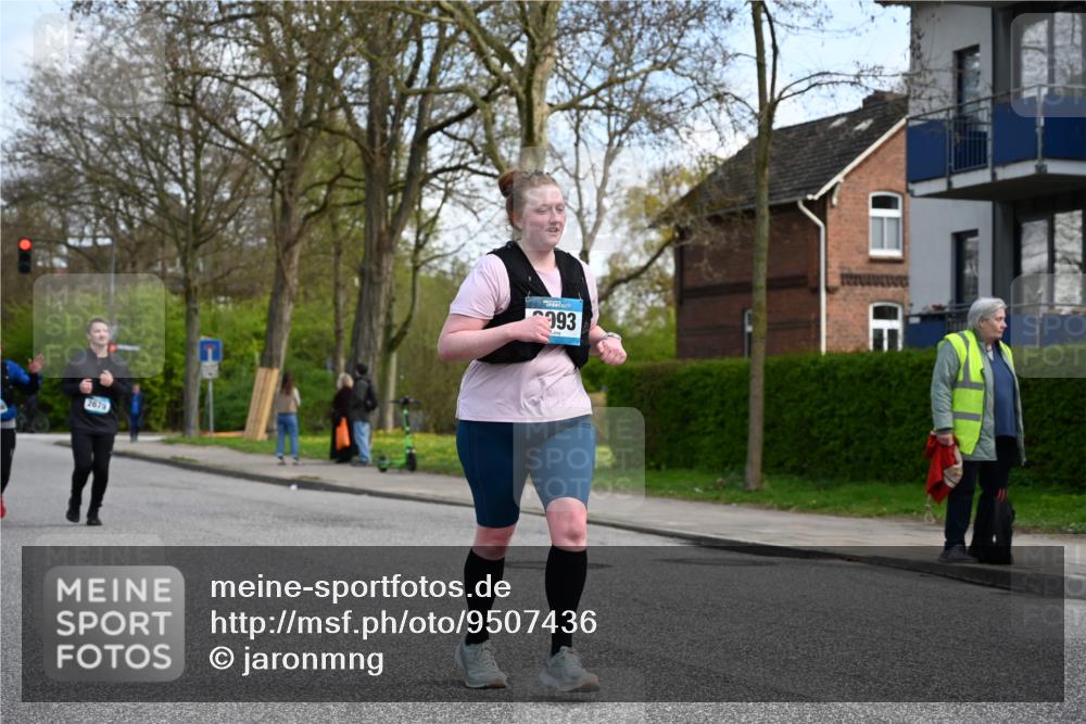 12.04.2026 - 45. Internationalen Wilhelmsburger Insellauf J. Mangold http://msf.ph/oto/9507436 12.04.2026 11:54:00 Ziel 2776, 2093, 2679, 2680 meine-sportfotos.de