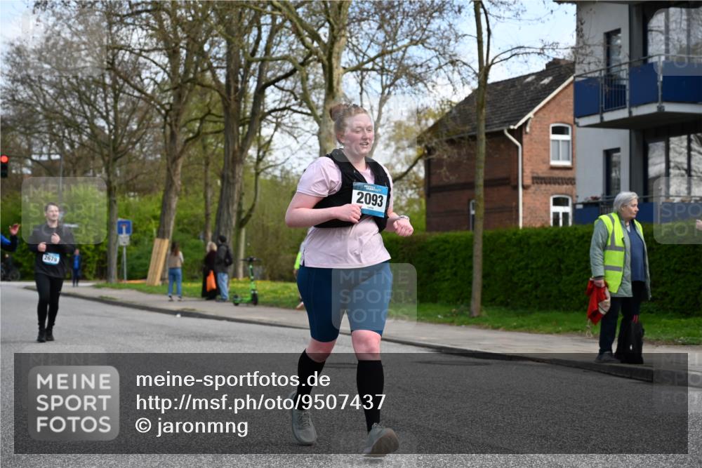 12.04.2026 - 45. Internationalen Wilhelmsburger Insellauf J. Mangold http://msf.ph/oto/9507437 12.04.2026 11:54:00 Ziel 2776, 2093, 2679, 2680 meine-sportfotos.de