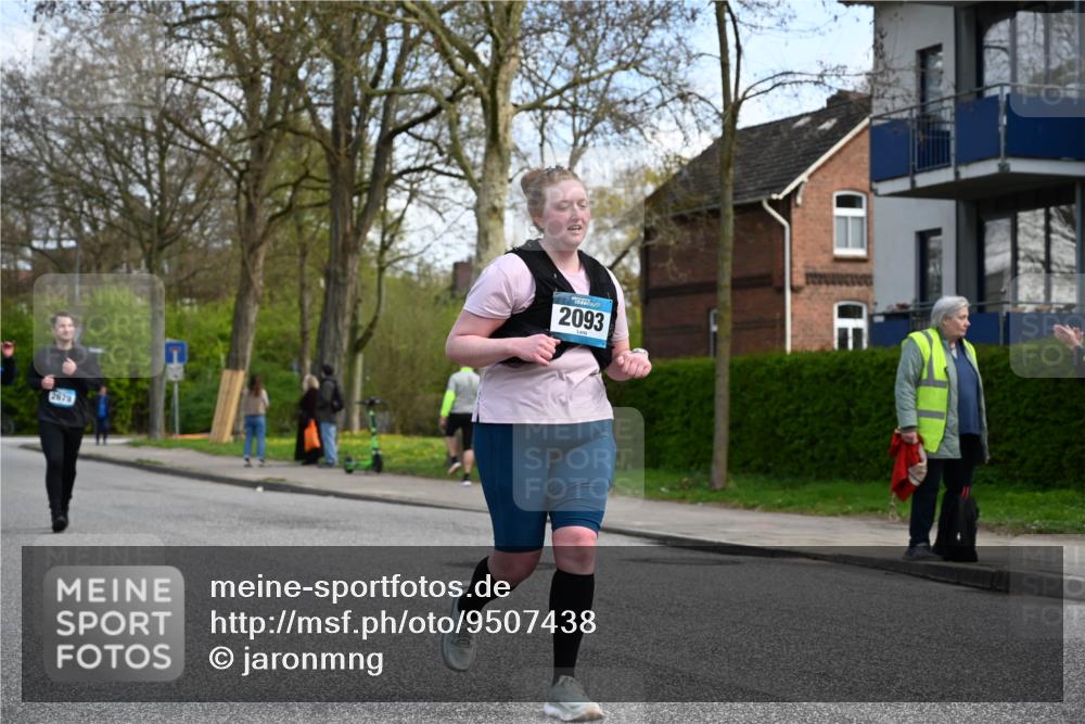 12.04.2026 - 45. Internationalen Wilhelmsburger Insellauf J. Mangold http://msf.ph/oto/9507438 12.04.2026 11:54:00 Ziel 2776, 2093, 2679, 2680 meine-sportfotos.de