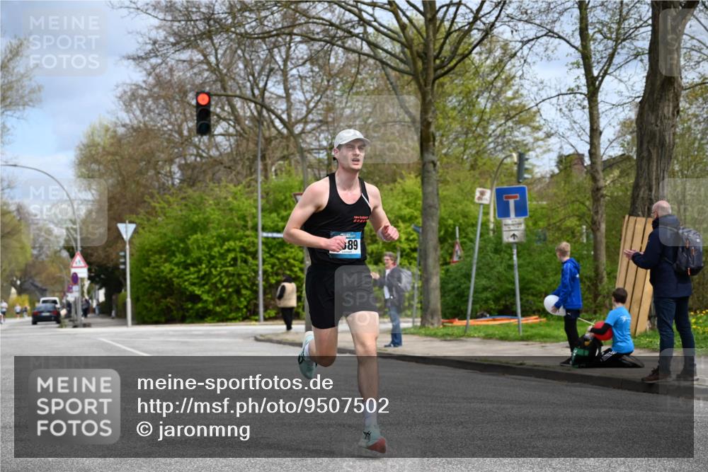 12.04.2026 - 45. Internationalen Wilhelmsburger Insellauf J. Mangold http://msf.ph/oto/9507502 12.04.2026 12:46:34 Ziel 3389, 5365, 3048, 5413, 4656, 5556 meine-sportfotos.de
