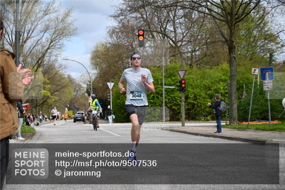 12.04.2026 - 45. Internationalen Wilhelmsburger Insellauf J. Mangold http://msf.ph/oto/9507536 12.04.2026 12:46:56 Ziel 3048, 5413, 4656, 5556, 5709, 3750, 3301, 4466 meine-sportfotos.de