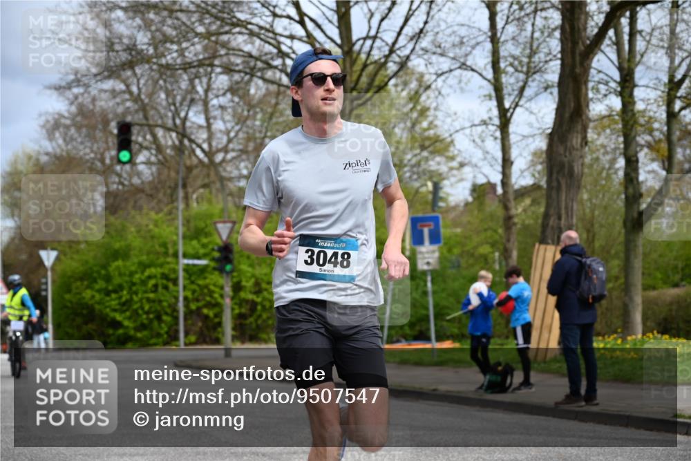 12.04.2026 - 45. Internationalen Wilhelmsburger Insellauf J. Mangold http://msf.ph/oto/9507547 12.04.2026 12:46:56 Ziel 3048, 5413, 4656, 5556, 5709, 3750, 3301, 4466 meine-sportfotos.de