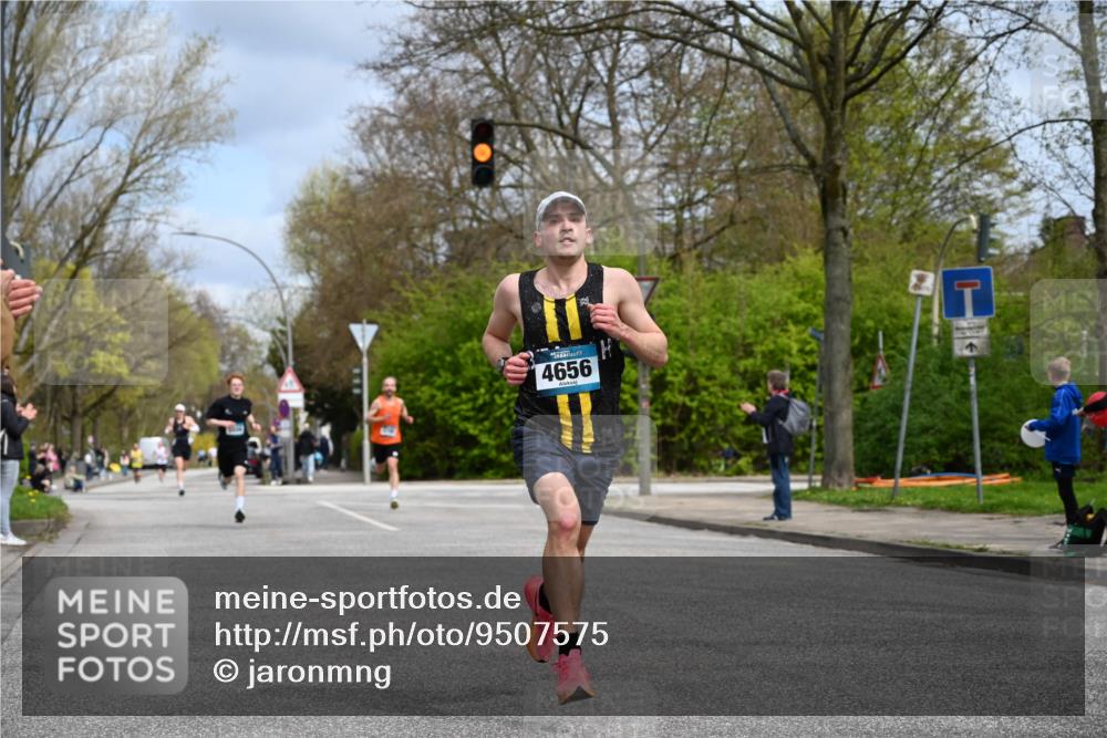 12.04.2026 - 45. Internationalen Wilhelmsburger Insellauf J. Mangold http://msf.ph/oto/9507575 12.04.2026 12:47:08 Ziel 3048, 5413, 4656, 5556, 5709, 3750, 3301, 4466, 5495, 3452, 4877 meine-sportfotos.de