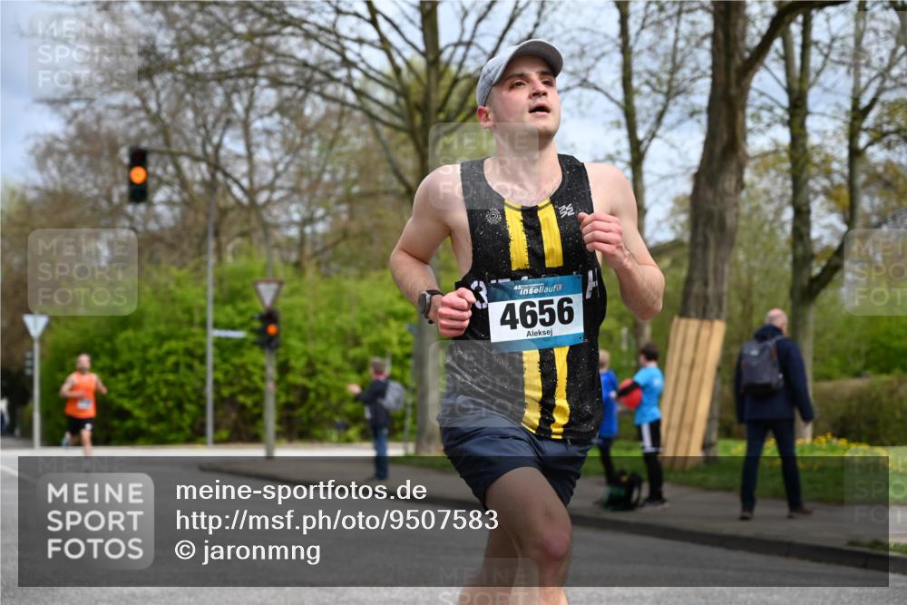 12.04.2026 - 45. Internationalen Wilhelmsburger Insellauf J. Mangold http://msf.ph/oto/9507583 12.04.2026 12:47:08 Ziel 3048, 5413, 4656, 5556, 5709, 3750, 3301, 4466, 5495, 3452, 4877 meine-sportfotos.de