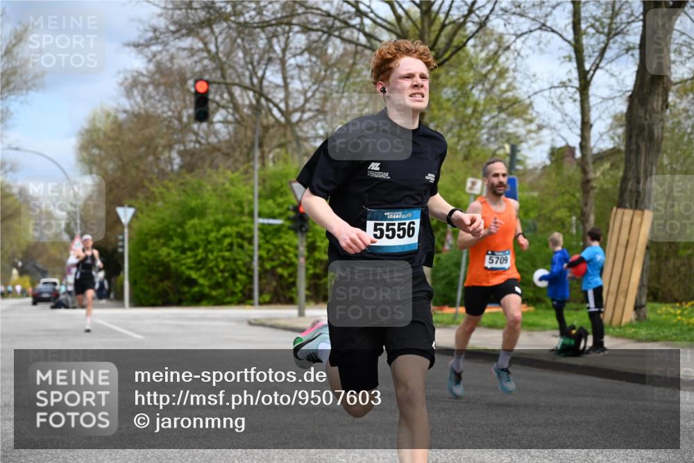 12.04.2026 - 45. Internationalen Wilhelmsburger Insellauf J. Mangold http://msf.ph/oto/9507603 12.04.2026 12:47:12 Ziel 5413, 4656, 5556, 5709, 3750, 3301, 4466, 4466, 5495, 3452, 4877, 4874 meine-sportfotos.de
