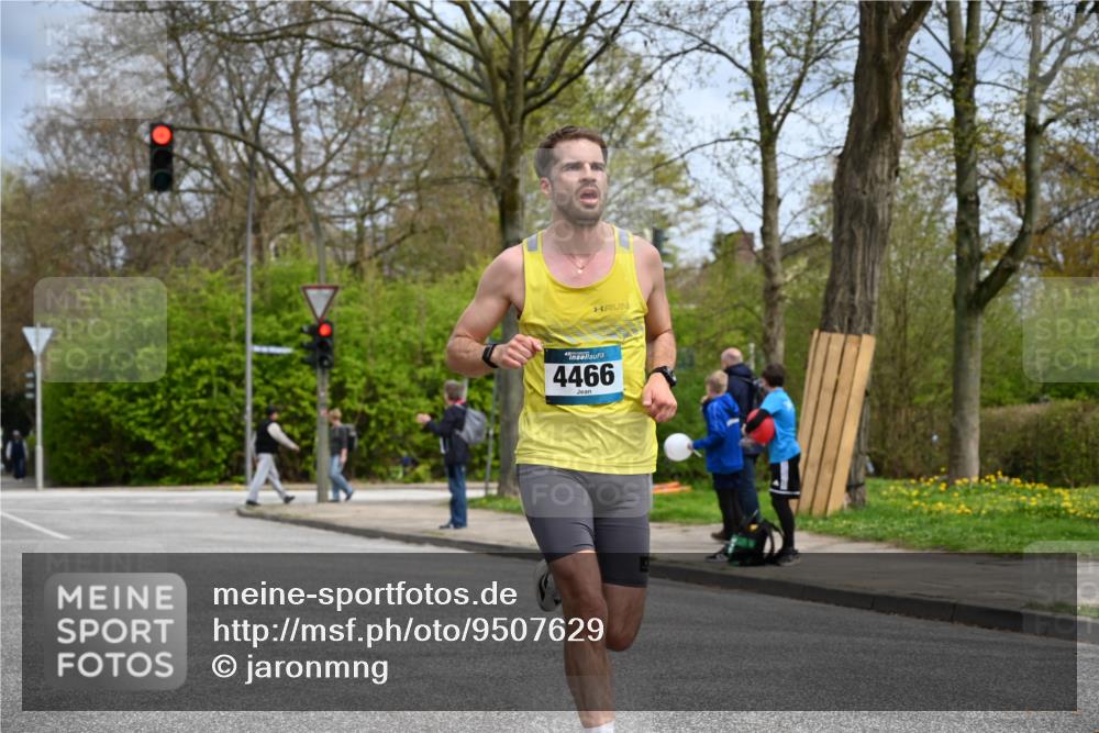12.04.2026 - 45. Internationalen Wilhelmsburger Insellauf J. Mangold http://msf.ph/oto/9507629 12.04.2026 12:47:24 Ziel 5709, 3750, 3301, 4466, 5495, 3452, 4877, 4874, 5607, 5364 meine-sportfotos.de