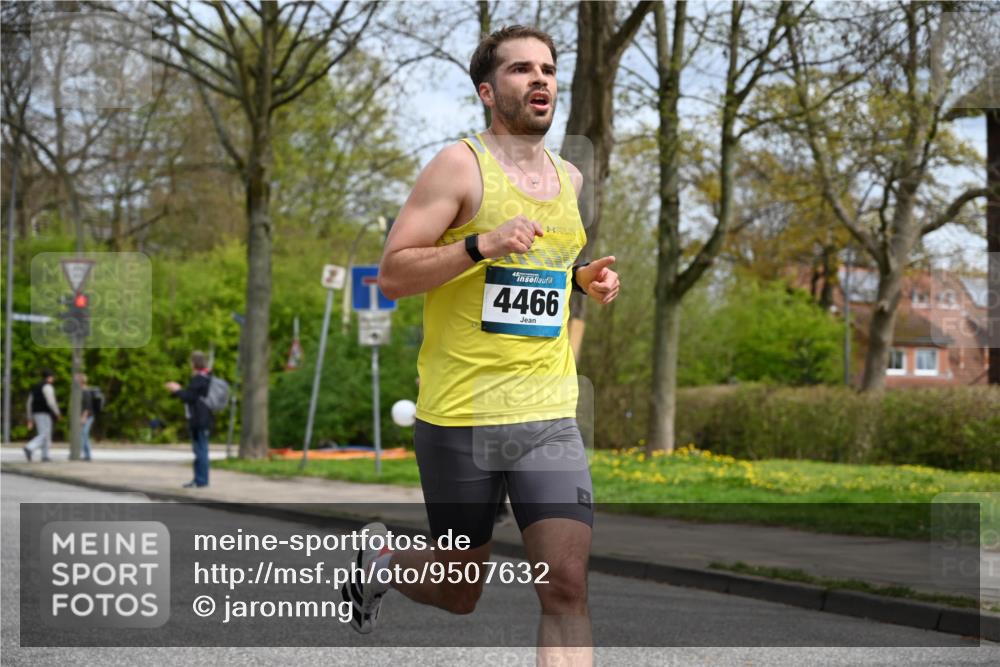 12.04.2026 - 45. Internationalen Wilhelmsburger Insellauf J. Mangold http://msf.ph/oto/9507632 12.04.2026 12:47:25 Ziel 3750, 3301, 4466, 5495, 3452, 4877, 4874, 5607, 5364 meine-sportfotos.de