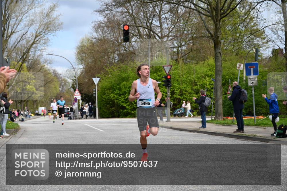 12.04.2026 - 45. Internationalen Wilhelmsburger Insellauf J. Mangold http://msf.ph/oto/9507637 12.04.2026 12:47:36 Ziel 4466, 5495, 3452, 4877, 4874, 5607, 5364, 5853 meine-sportfotos.de