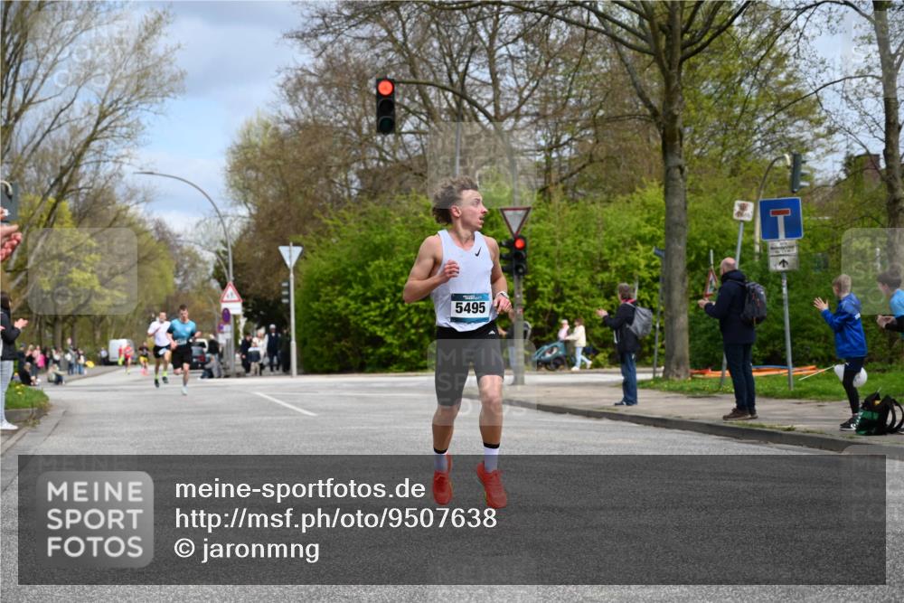 12.04.2026 - 45. Internationalen Wilhelmsburger Insellauf J. Mangold http://msf.ph/oto/9507638 12.04.2026 12:47:36 Ziel 4466, 5495, 3452, 4877, 4874, 5607, 5364, 5853 meine-sportfotos.de