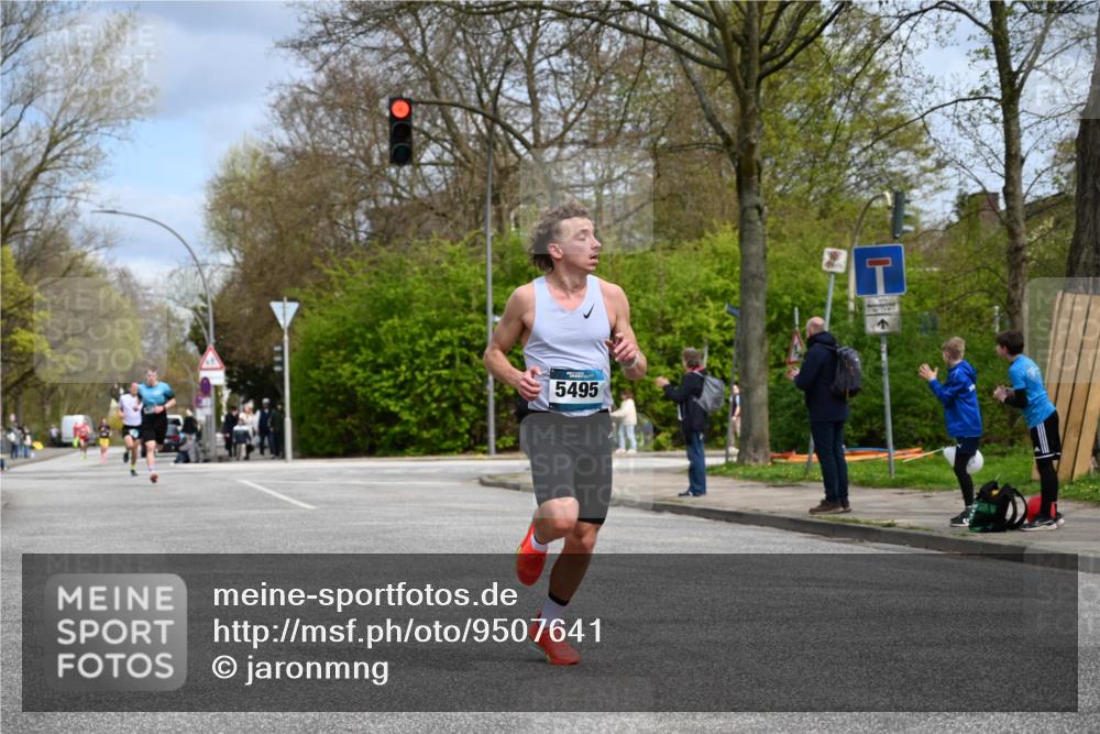 12.04.2026 - 45. Internationalen Wilhelmsburger Insellauf J. Mangold http://msf.ph/oto/9507641 12.04.2026 12:47:36 Ziel 4466, 5495, 3452, 4877, 4874, 5607, 5364, 5853 meine-sportfotos.de