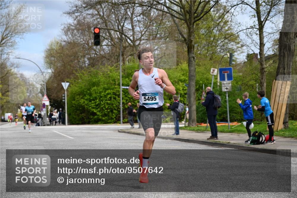 12.04.2026 - 45. Internationalen Wilhelmsburger Insellauf J. Mangold http://msf.ph/oto/9507642 12.04.2026 12:47:36 Ziel 4466, 5495, 3452, 4877, 4874, 5607, 5364, 5853 meine-sportfotos.de