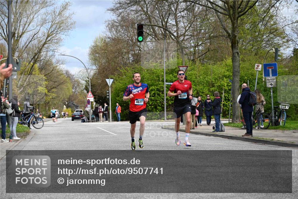 12.04.2026 - 45. Internationalen Wilhelmsburger Insellauf J. Mangold http://msf.ph/oto/9507741 12.04.2026 12:48:31 Ziel 3159, 4677, 4240, 4893, 3947, 5648, 4876, 2378, 5625 meine-sportfotos.de