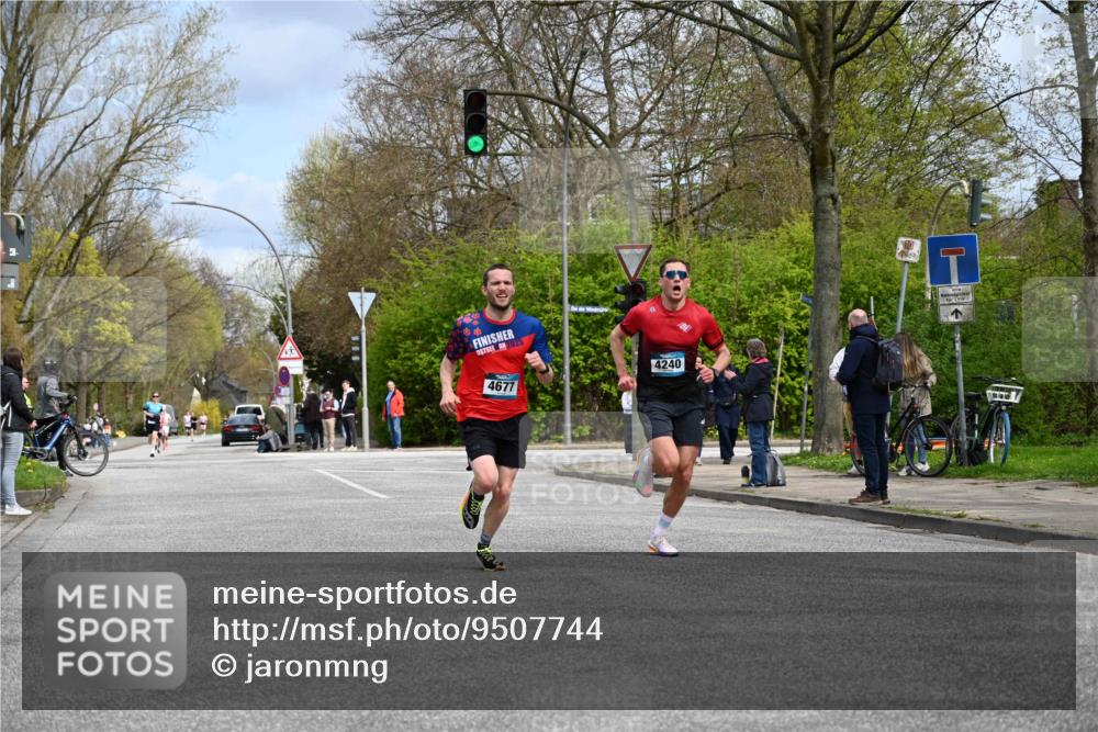 12.04.2026 - 45. Internationalen Wilhelmsburger Insellauf J. Mangold http://msf.ph/oto/9507744 12.04.2026 12:48:31 Ziel 3159, 4677, 4240, 4893, 3947, 5648, 4876, 2378, 5625 meine-sportfotos.de