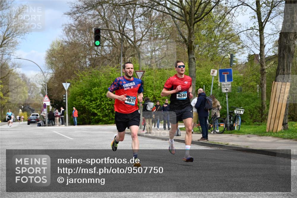 12.04.2026 - 45. Internationalen Wilhelmsburger Insellauf J. Mangold http://msf.ph/oto/9507750 12.04.2026 12:48:32 Ziel 3159, 4677, 4240, 4893, 3947, 5648, 4876, 2378, 5625 meine-sportfotos.de