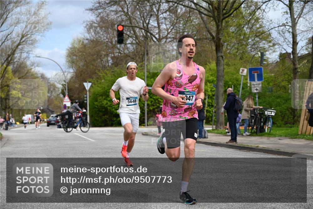 12.04.2026 - 45. Internationalen Wilhelmsburger Insellauf J. Mangold http://msf.ph/oto/9507773 12.04.2026 12:48:49 Ziel 4893, 3947, 5648, 4876, 2378, 5625, 5711, 5566, 3816 meine-sportfotos.de