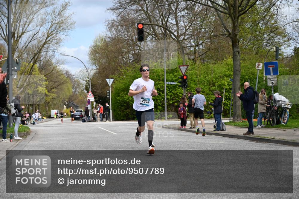 12.04.2026 - 45. Internationalen Wilhelmsburger Insellauf J. Mangold http://msf.ph/oto/9507789 12.04.2026 12:49:02 Ziel 4876, 2378, 5625, 5711, 5566, 3816, 5335, 3612, 2403, 5793 meine-sportfotos.de