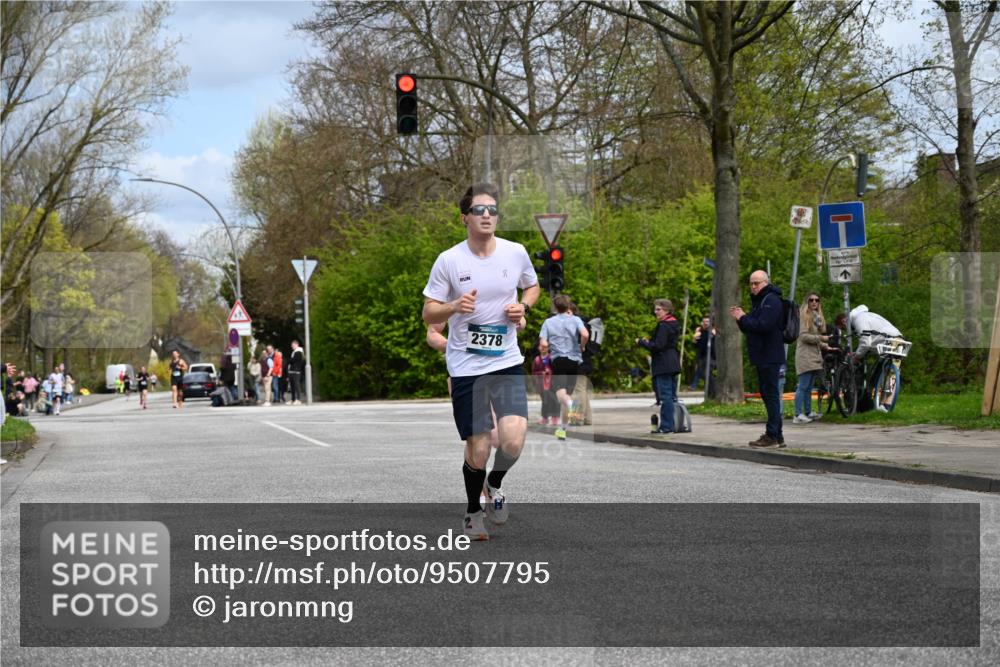 12.04.2026 - 45. Internationalen Wilhelmsburger Insellauf J. Mangold http://msf.ph/oto/9507795 12.04.2026 12:49:03 Ziel 4876, 2378, 5625, 5711, 5566, 3816, 5335, 5335, 3612, 2403, 5793 meine-sportfotos.de