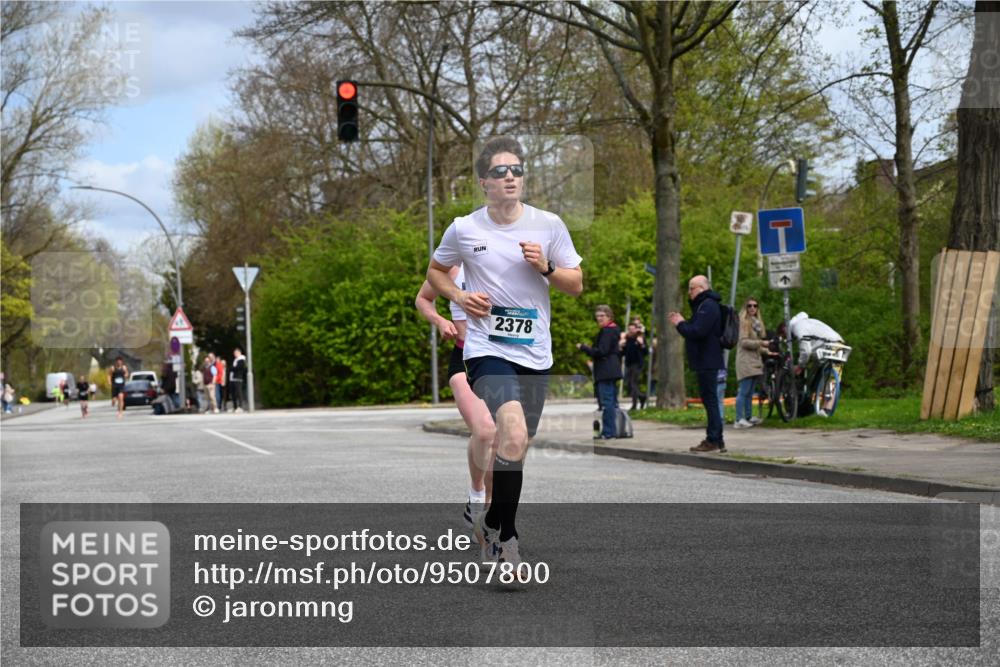 12.04.2026 - 45. Internationalen Wilhelmsburger Insellauf J. Mangold http://msf.ph/oto/9507800 12.04.2026 12:49:03 Ziel 4876, 2378, 5625, 5711, 5566, 3816, 5335, 5335, 3612, 2403, 5793 meine-sportfotos.de