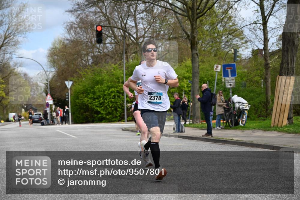 12.04.2026 - 45. Internationalen Wilhelmsburger Insellauf J. Mangold http://msf.ph/oto/9507801 12.04.2026 12:49:03 Ziel 4876, 2378, 5625, 5711, 5566, 3816, 5335, 5335, 3612, 2403, 5793 meine-sportfotos.de