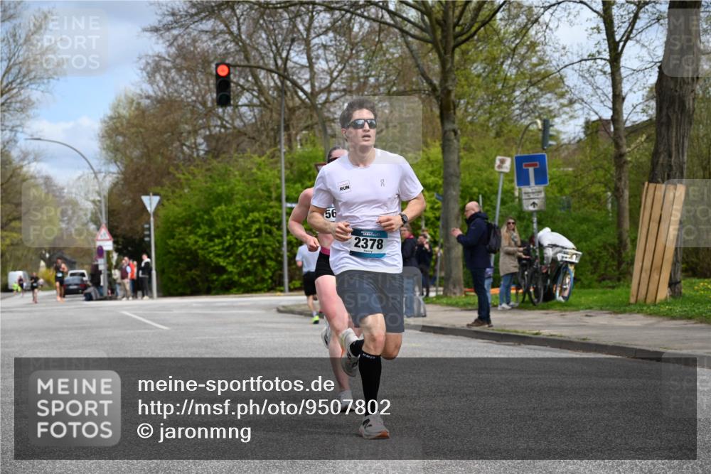 12.04.2026 - 45. Internationalen Wilhelmsburger Insellauf J. Mangold http://msf.ph/oto/9507802 12.04.2026 12:49:03 Ziel 4876, 2378, 5625, 5711, 5566, 3816, 5335, 5335, 3612, 2403, 5793 meine-sportfotos.de