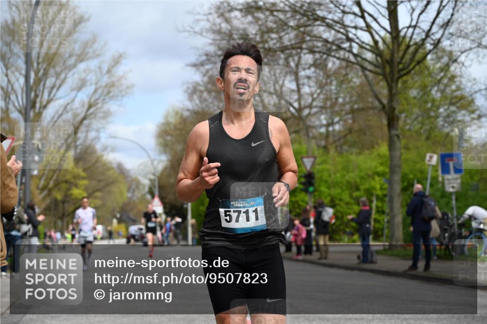 12.04.2026 - 45. Internationalen Wilhelmsburger Insellauf J. Mangold http://msf.ph/oto/9507823 12.04.2026 12:49:15 Ziel 4876, 2378, 5625, 5711, 5566, 3816, 5335, 5335, 3612, 2403, 5793 meine-sportfotos.de