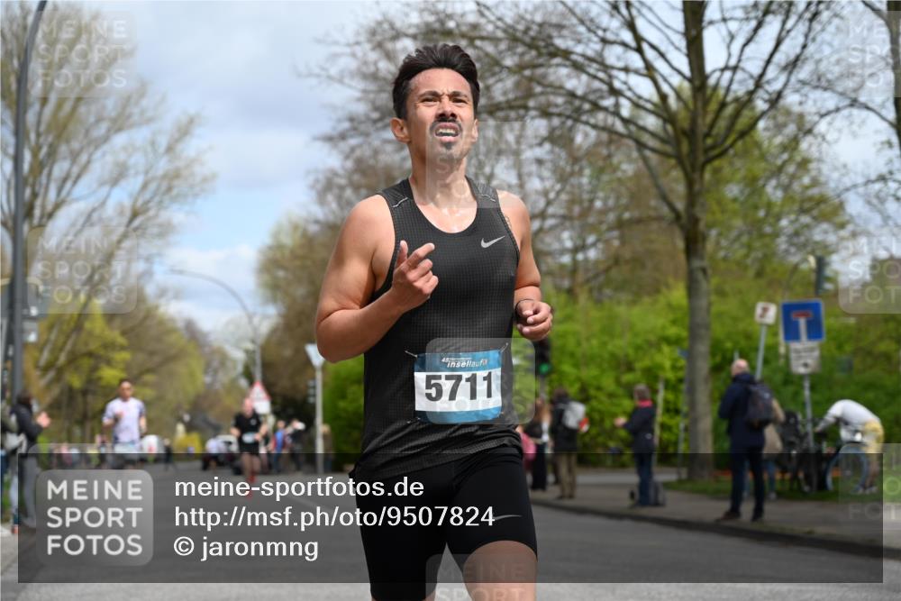 12.04.2026 - 45. Internationalen Wilhelmsburger Insellauf J. Mangold http://msf.ph/oto/9507824 12.04.2026 12:49:15 Ziel 4876, 2378, 5625, 5711, 5566, 3816, 5335, 5335, 3612, 2403, 5793 meine-sportfotos.de