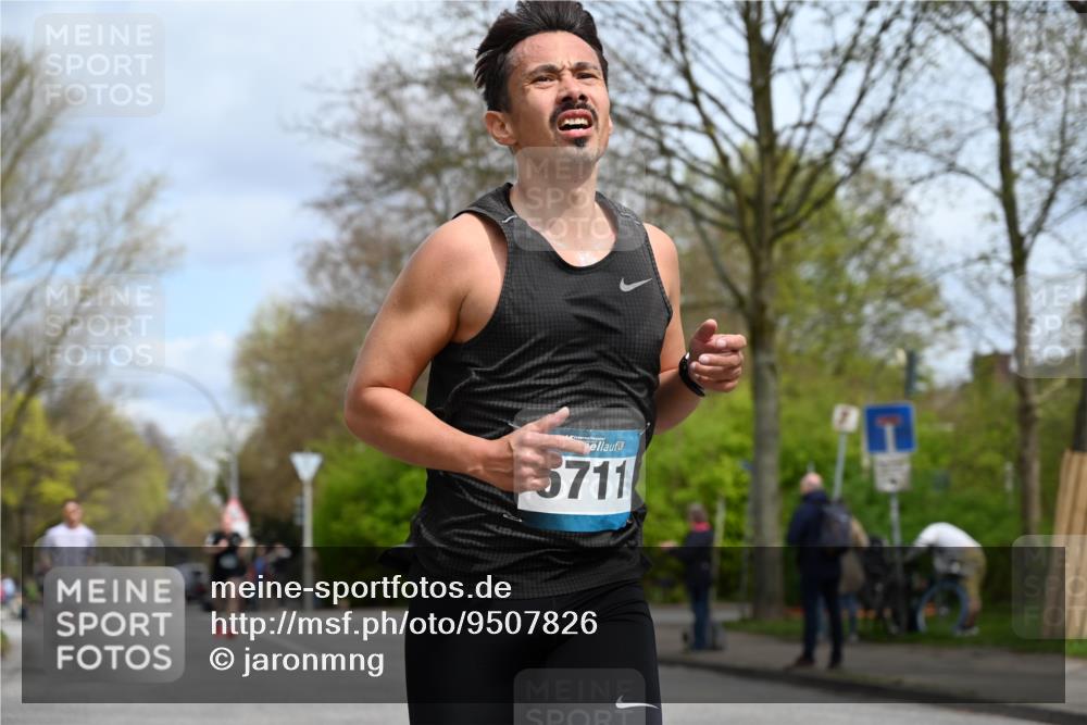 12.04.2026 - 45. Internationalen Wilhelmsburger Insellauf J. Mangold http://msf.ph/oto/9507826 12.04.2026 12:49:15 Ziel 4876, 2378, 5625, 5711, 5566, 3816, 5335, 5335, 3612, 2403, 5793 meine-sportfotos.de