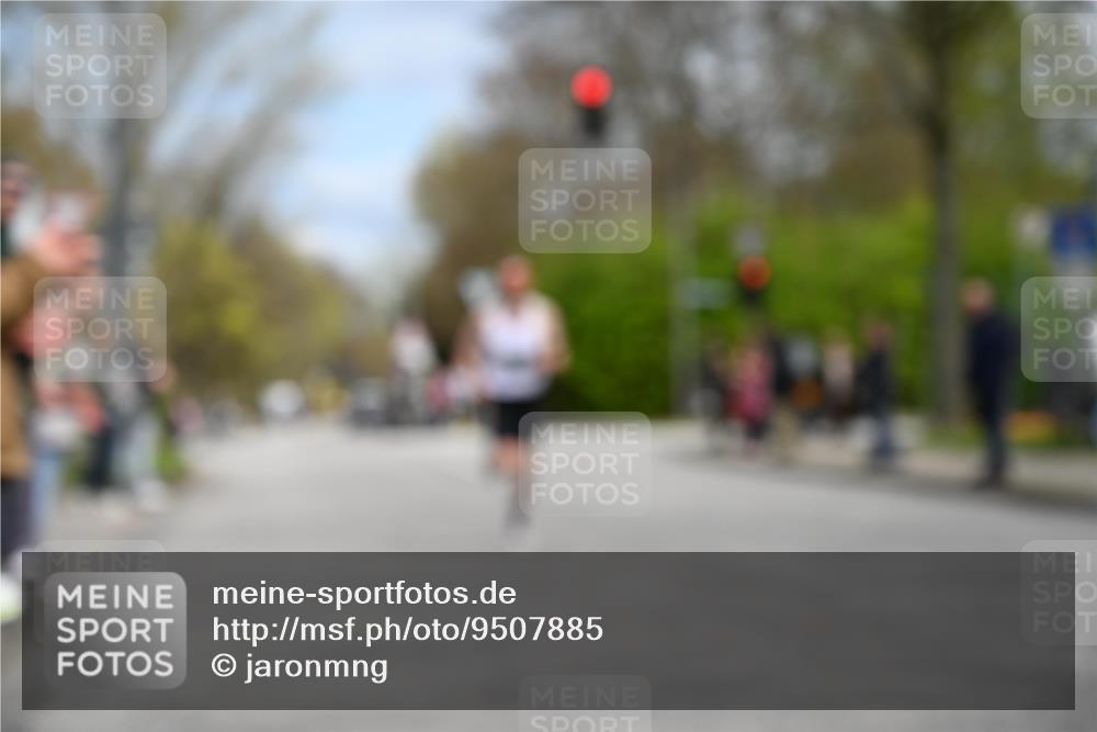 12.04.2026 - 45. Internationalen Wilhelmsburger Insellauf J. Mangold http://msf.ph/oto/9507885 12.04.2026 12:49:32 Ziel 5566, 3816, 5335, 3612, 2403, 5793, 5527, 4505, 5146, 5146, 5280, 5483 meine-sportfotos.de