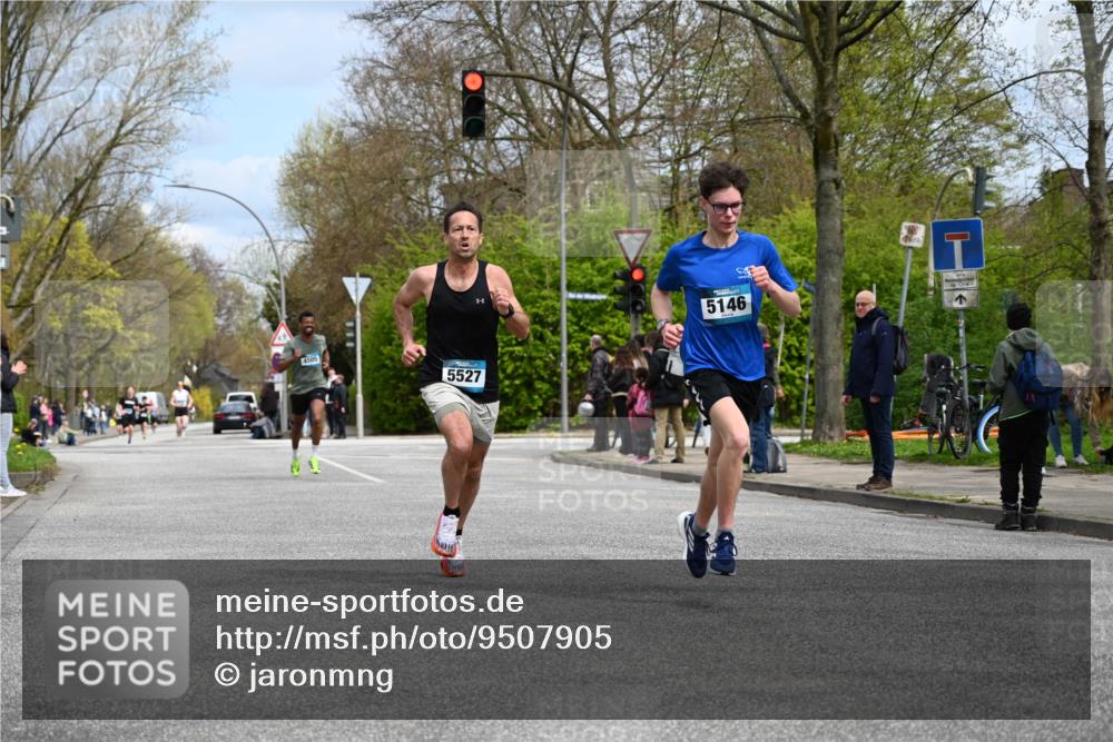 12.04.2026 - 45. Internationalen Wilhelmsburger Insellauf J. Mangold http://msf.ph/oto/9507905 12.04.2026 12:49:53 Ziel 5527, 4505, 5146, 5280, 5483, 2734, 5601, 5659, 5678 meine-sportfotos.de