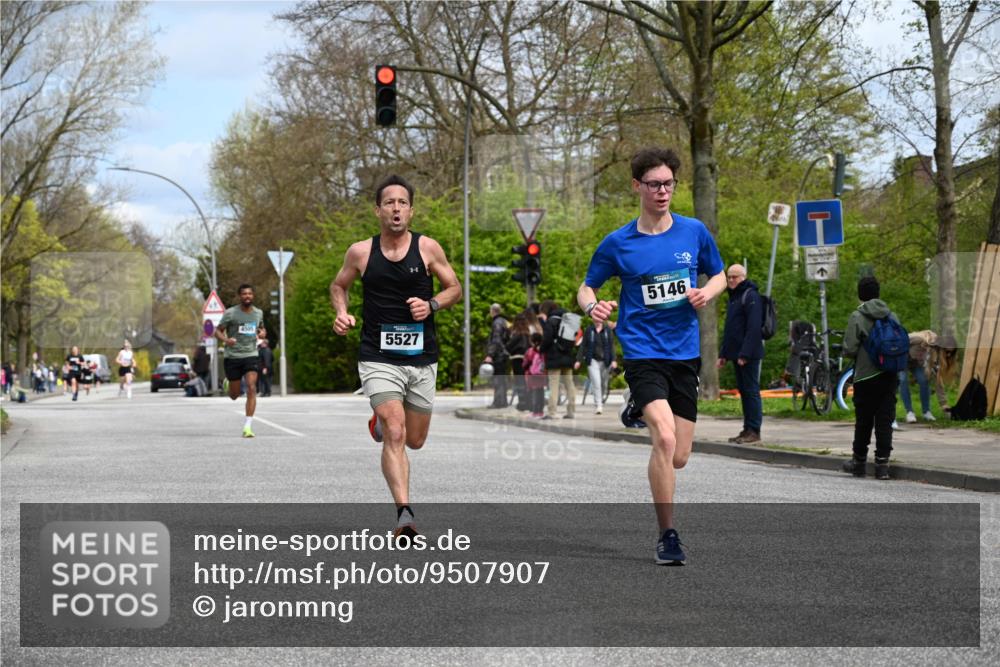 12.04.2026 - 45. Internationalen Wilhelmsburger Insellauf J. Mangold http://msf.ph/oto/9507907 12.04.2026 12:49:53 Ziel 5527, 4505, 5146, 5280, 5483, 2734, 5601, 5659, 5678 meine-sportfotos.de