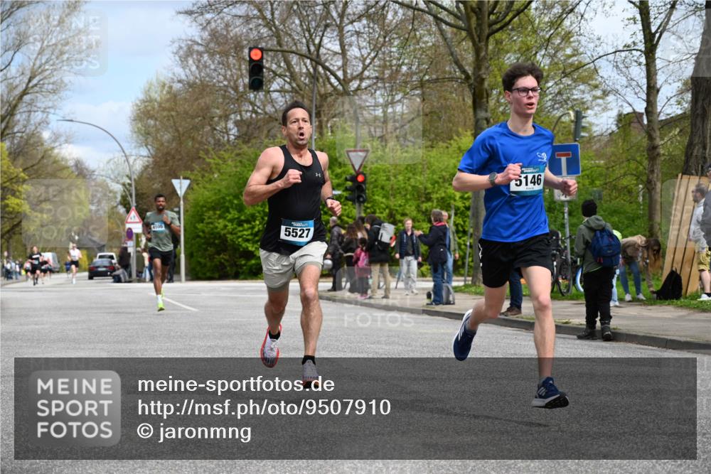 12.04.2026 - 45. Internationalen Wilhelmsburger Insellauf J. Mangold http://msf.ph/oto/9507910 12.04.2026 12:49:53 Ziel 5527, 4505, 5146, 5280, 5483, 2734, 5601, 5659, 5678 meine-sportfotos.de