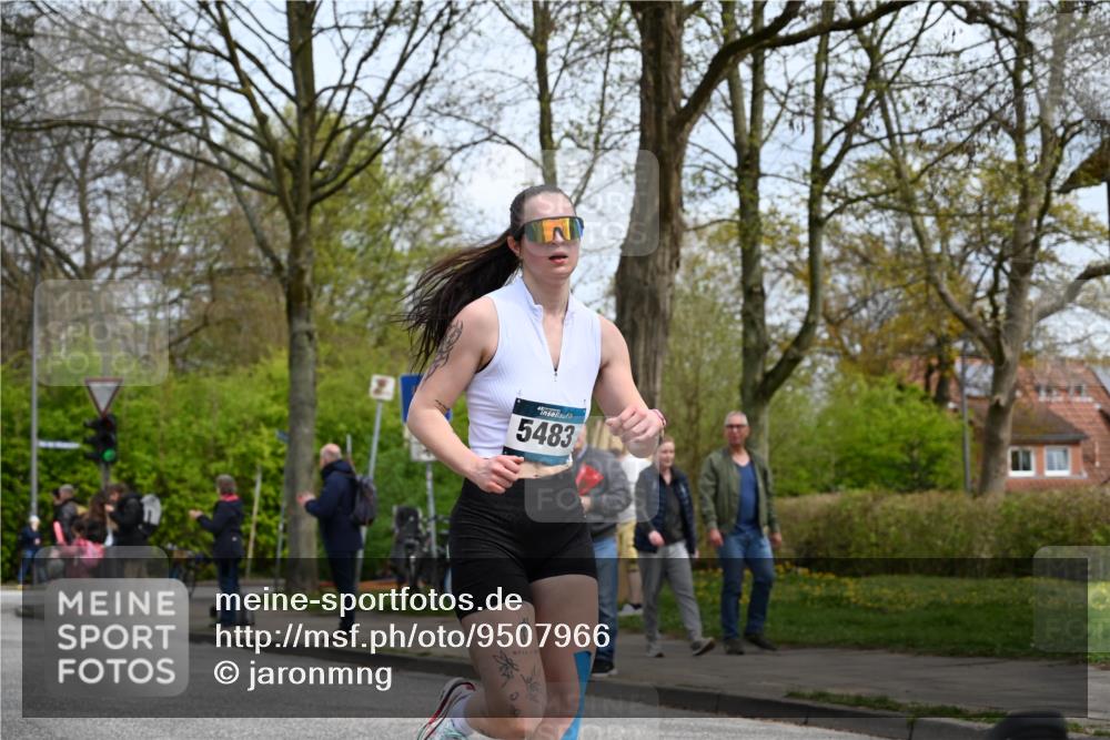 12.04.2026 - 45. Internationalen Wilhelmsburger Insellauf J. Mangold http://msf.ph/oto/9507966 12.04.2026 12:50:06 Ziel 5527, 4505, 5146, 5280, 5483, 2734, 5601, 5659, 5678 meine-sportfotos.de