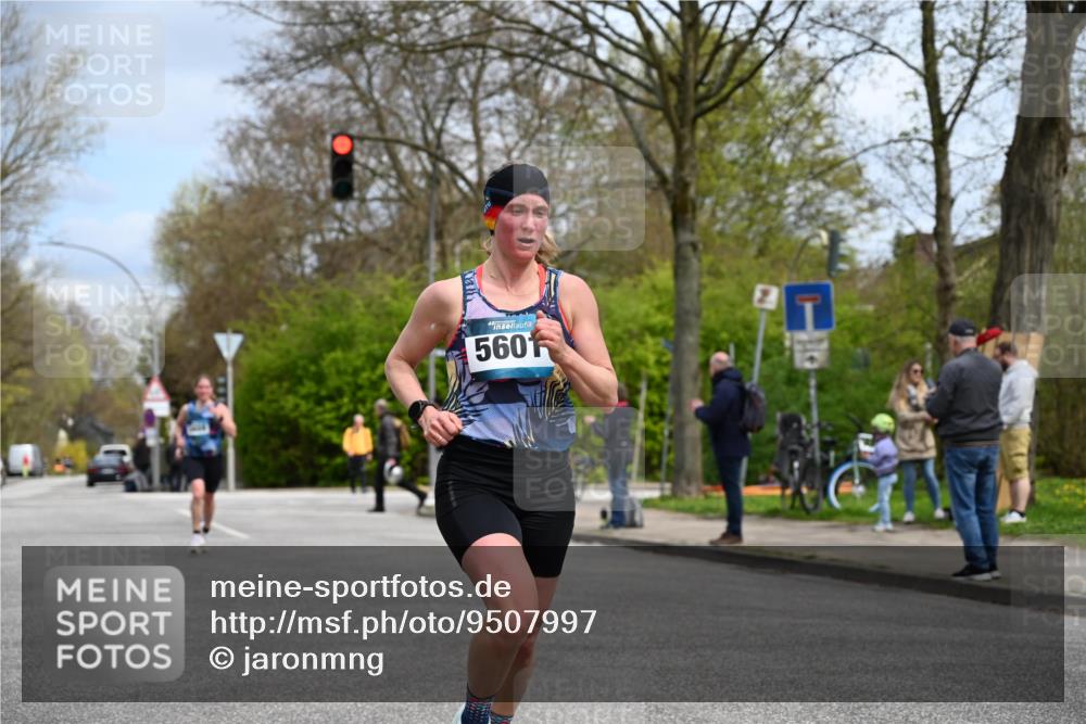 12.04.2026 - 45. Internationalen Wilhelmsburger Insellauf J. Mangold http://msf.ph/oto/9507997 12.04.2026 12:50:16 Ziel 5280, 5483, 2734, 5601, 5659, 5678, 5530, 5825, 5411 meine-sportfotos.de
