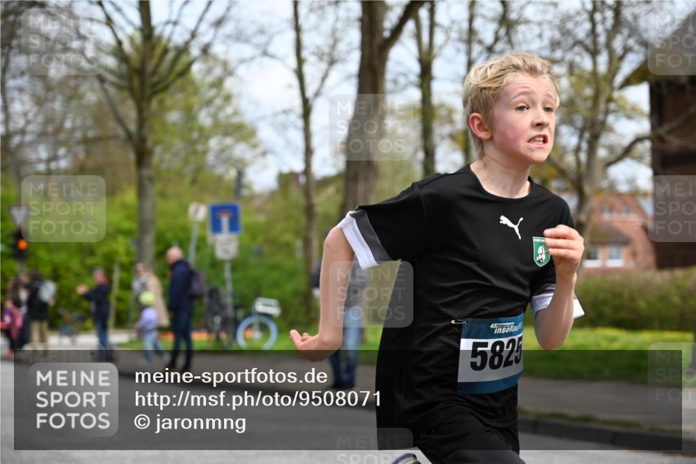 12.04.2026 - 45. Internationalen Wilhelmsburger Insellauf J. Mangold http://msf.ph/oto/9508071 12.04.2026 12:50:54 Ziel 5530, 5825, 5411, 4282, 3982, 3925, 5595, 2959, 5860 meine-sportfotos.de