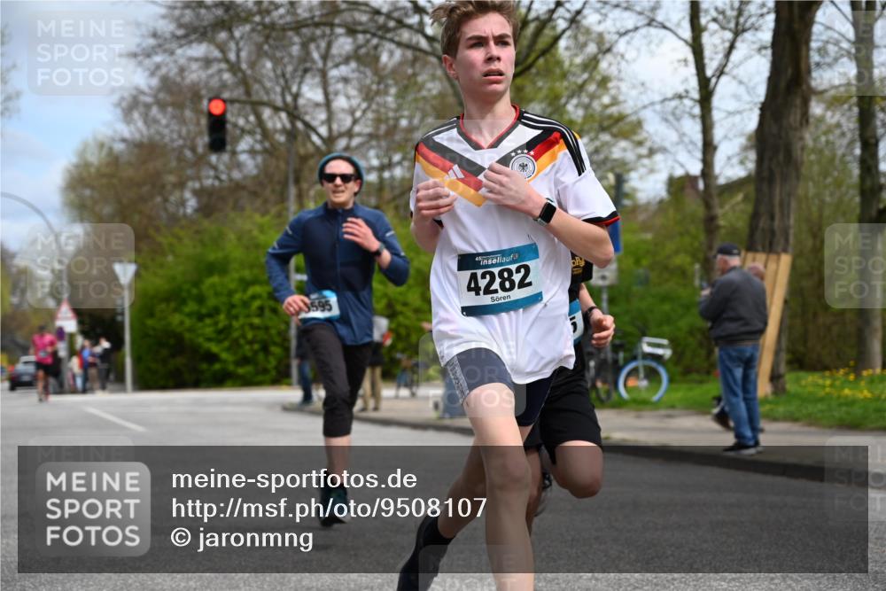 12.04.2026 - 45. Internationalen Wilhelmsburger Insellauf J. Mangold http://msf.ph/oto/9508107 12.04.2026 12:51:14 Ziel 4282, 3982, 3925, 5595, 2959, 5860, 4110, 5307, 5809, 5326, 2787, 5627 meine-sportfotos.de