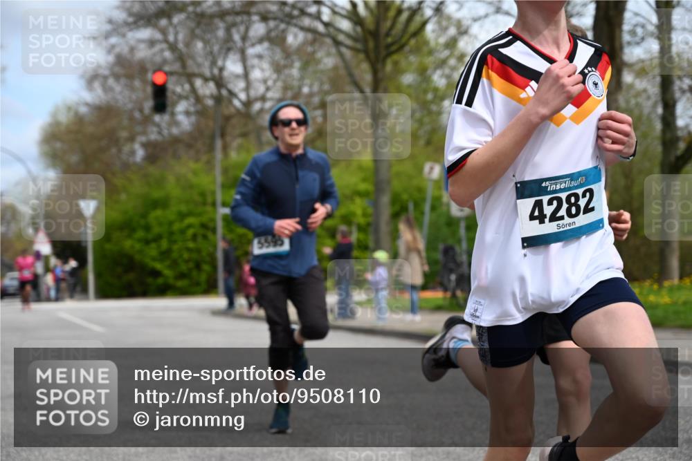 12.04.2026 - 45. Internationalen Wilhelmsburger Insellauf J. Mangold http://msf.ph/oto/9508110 12.04.2026 12:51:14 Ziel 4282, 3982, 3925, 5595, 2959, 5860, 4110, 5307, 5809, 5326, 2787, 5627 meine-sportfotos.de