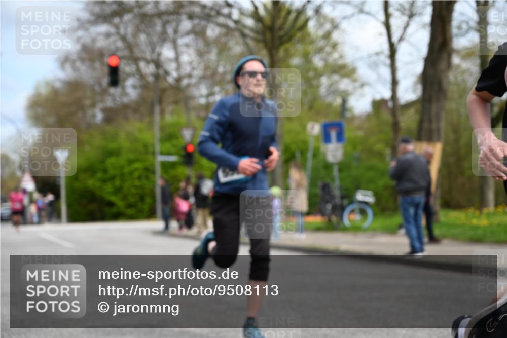 12.04.2026 - 45. Internationalen Wilhelmsburger Insellauf J. Mangold http://msf.ph/oto/9508113 12.04.2026 12:51:15 Ziel 4282, 3982, 3925, 5595, 2959, 5860, 5860, 4110, 5307, 5809, 5326, 2787, 5627, 5493, 4560 meine-sportfotos.de