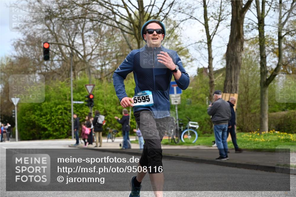 12.04.2026 - 45. Internationalen Wilhelmsburger Insellauf J. Mangold http://msf.ph/oto/9508116 12.04.2026 12:51:15 Ziel 4282, 3982, 3925, 5595, 2959, 5860, 5860, 4110, 5307, 5809, 5326, 2787, 5627, 5493, 4560 meine-sportfotos.de