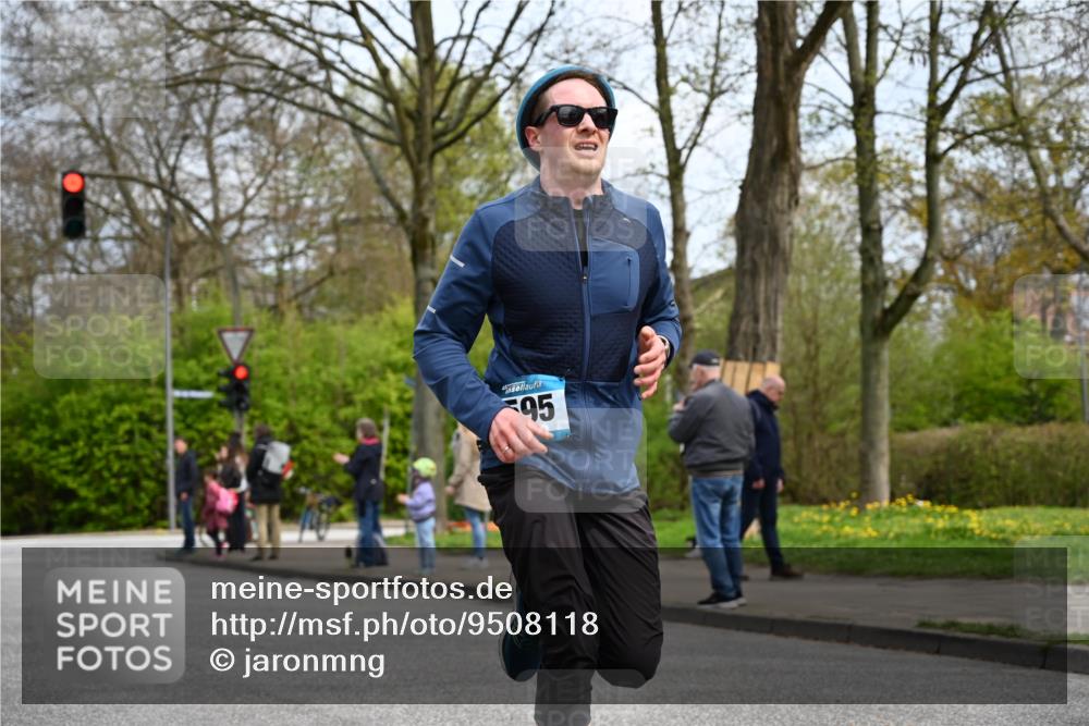 12.04.2026 - 45. Internationalen Wilhelmsburger Insellauf J. Mangold http://msf.ph/oto/9508118 12.04.2026 12:51:15 Ziel 4282, 3982, 3925, 5595, 2959, 5860, 5860, 4110, 5307, 5809, 5326, 2787, 5627, 5493, 4560 meine-sportfotos.de