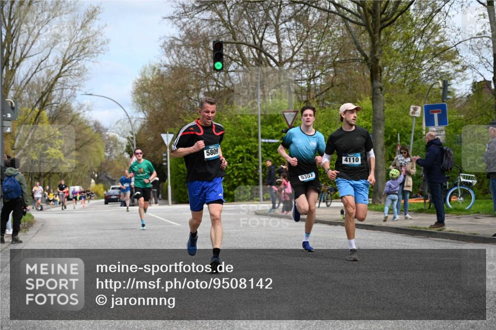 12.04.2026 - 45. Internationalen Wilhelmsburger Insellauf J. Mangold http://msf.ph/oto/9508142 12.04.2026 12:51:37 Ziel 2959, 5860, 4110, 5307, 5809, 5326, 2787, 5627, 5493, 4560, 2779, 3903, 5479, 5797, 5797, 4529, 5758, 2033 meine-sportfotos.de