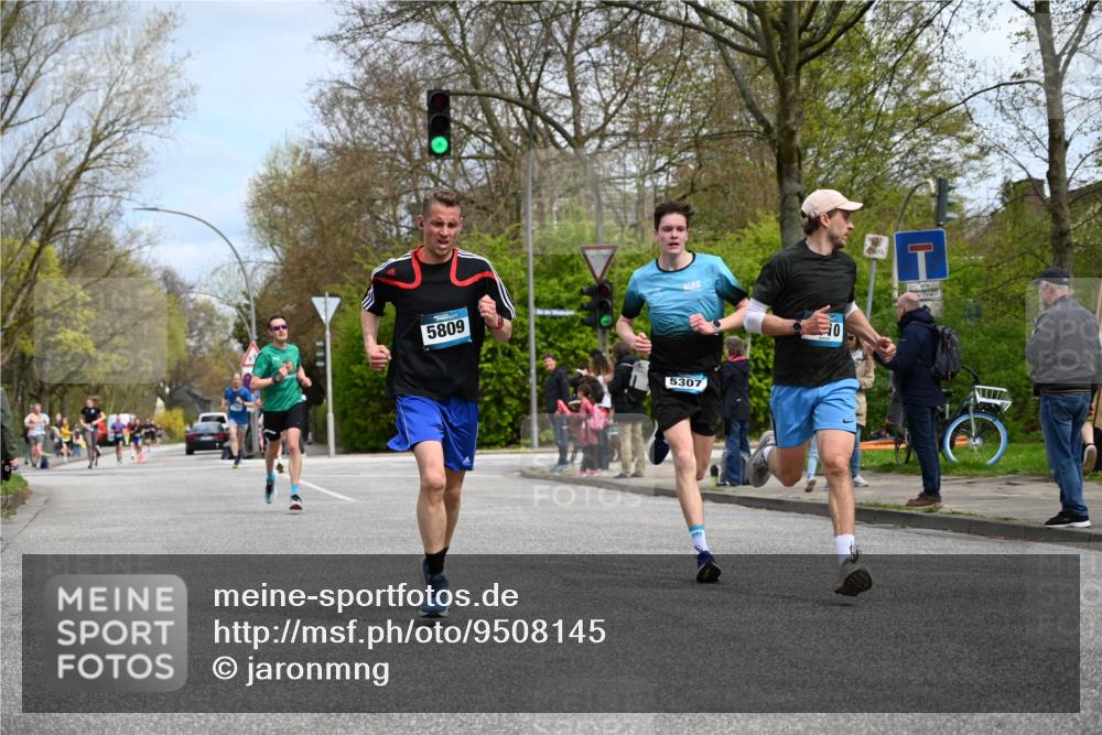 12.04.2026 - 45. Internationalen Wilhelmsburger Insellauf J. Mangold http://msf.ph/oto/9508145 12.04.2026 12:51:37 Ziel 2959, 5860, 4110, 5307, 5809, 5326, 2787, 5627, 5493, 4560, 2779, 3903, 5479, 5797, 5797, 4529, 5758, 2033 meine-sportfotos.de