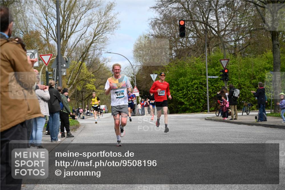 12.04.2026 - 45. Internationalen Wilhelmsburger Insellauf J. Mangold http://msf.ph/oto/9508196 12.04.2026 12:51:50 Ziel 5809, 5326, 2787, 5627, 5493, 4560, 2779, 3903, 5479, 5797, 4529, 5758, 2033, 4571, 4571, 2414, 4609 meine-sportfotos.de