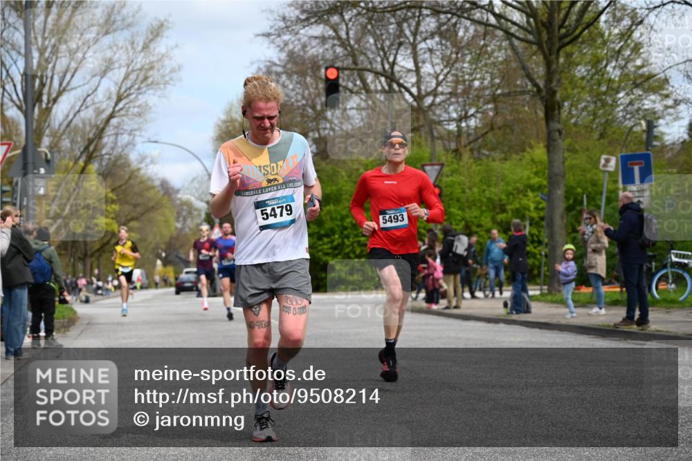 12.04.2026 - 45. Internationalen Wilhelmsburger Insellauf J. Mangold http://msf.ph/oto/9508214 12.04.2026 12:51:52 Ziel 5809, 5326, 2787, 5627, 5493, 4560, 2779, 3903, 5479, 5797, 4529, 4529, 5758, 2033, 4571, 2414, 4609 meine-sportfotos.de