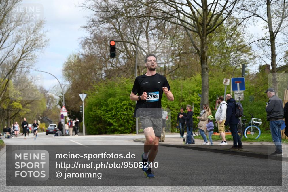 12.04.2026 - 45. Internationalen Wilhelmsburger Insellauf J. Mangold http://msf.ph/oto/9508240 12.04.2026 12:52:04 Ziel 5493, 4560, 2779, 3903, 5479, 5797, 4529, 5758, 2033, 4571, 2414, 4609, 5779, 4346 meine-sportfotos.de