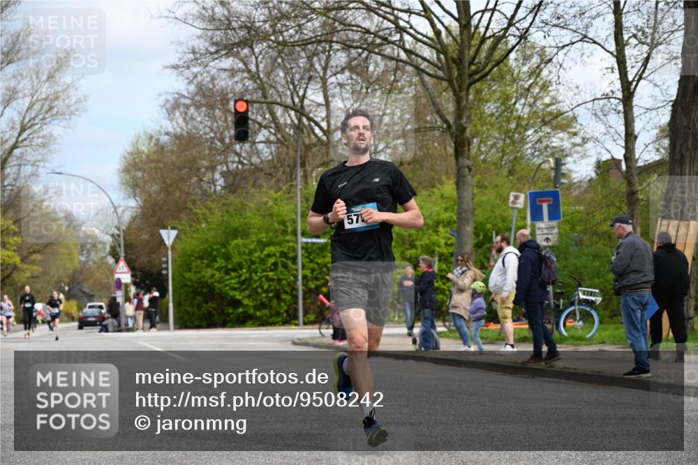 12.04.2026 - 45. Internationalen Wilhelmsburger Insellauf J. Mangold http://msf.ph/oto/9508242 12.04.2026 12:52:05 Ziel 2779, 3903, 5479, 5797, 4529, 5758, 2033, 4571, 2414, 4609, 5779, 4346 meine-sportfotos.de